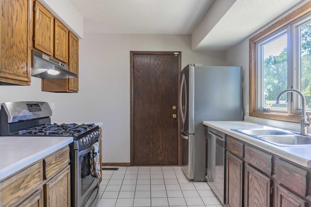 110105 Arboretum Way, Chaska, MN 55318