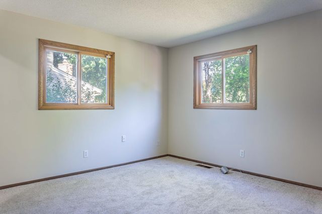 110105 Arboretum Way, Chaska, MN 55318