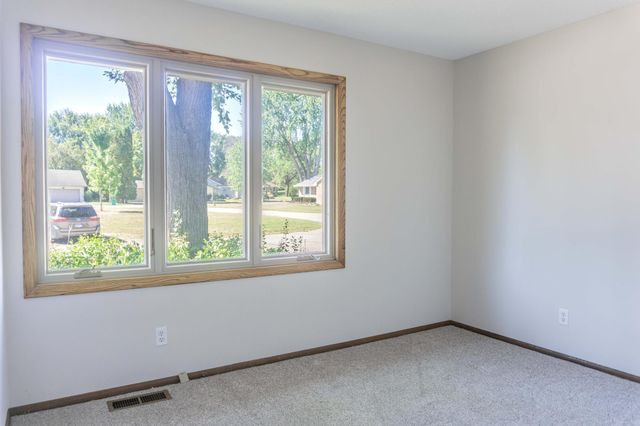 110105 Arboretum Way, Chaska, MN 55318