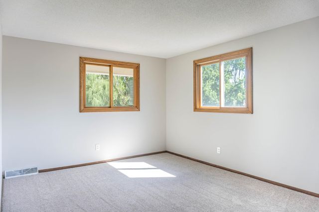 110105 Arboretum Way, Chaska, MN 55318