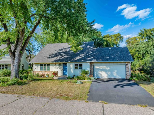 110105 Arboretum Way, Chaska, MN 55318