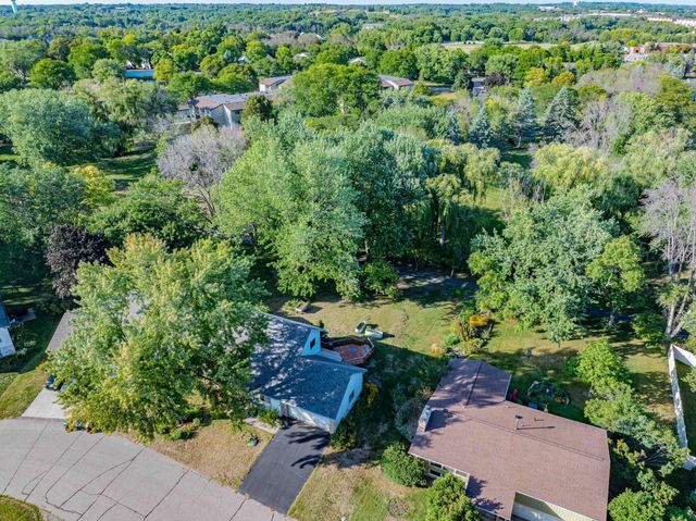 110105 Arboretum Way, Chaska, MN 55318