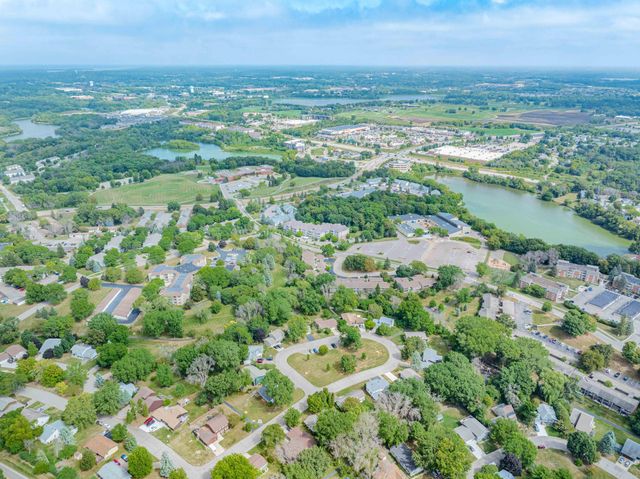110105 Arboretum Way, Chaska, MN 55318