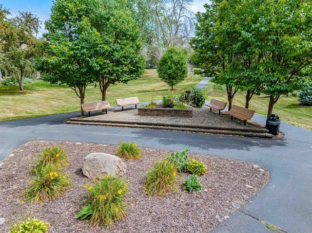 110105 Arboretum Way, Chaska, MN 55318