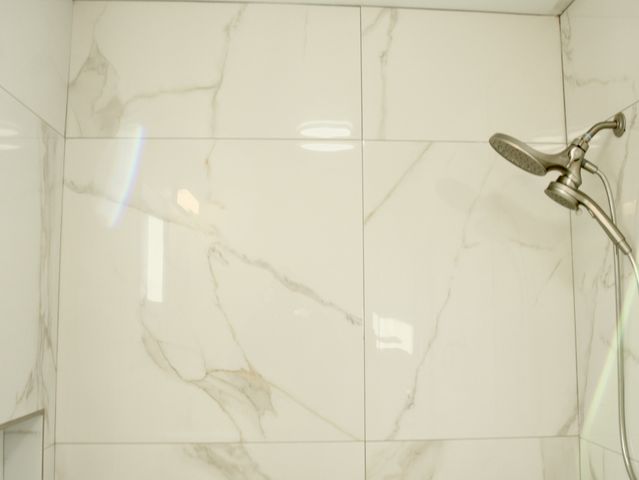 15351 S 3rd Avenue, Phoenix, IL 60426