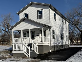 15351 S 3rd Avenue, Phoenix, IL 60426