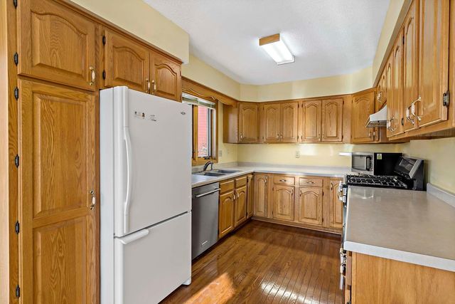 17384 Harding Lane, Lakeville, MN 55044