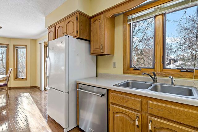 17384 Harding Lane, Lakeville, MN 55044