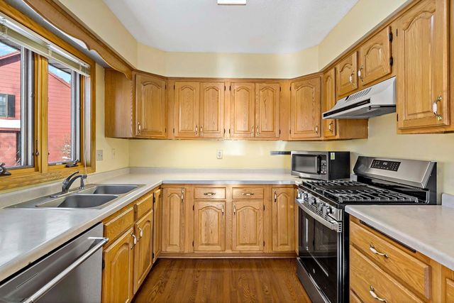 17384 Harding Lane, Lakeville, MN 55044