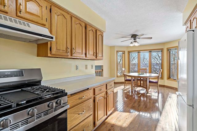 17384 Harding Lane, Lakeville, MN 55044