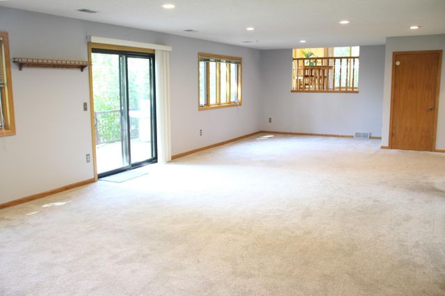 17384 Harding Lane, Lakeville, MN 55044