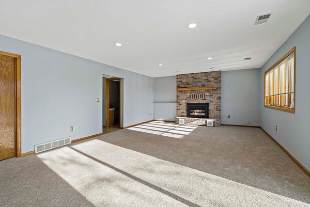 17384 Harding Lane, Lakeville, MN 55044