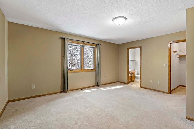 17384 Harding Lane, Lakeville, MN 55044