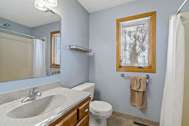 17384 Harding Lane, Lakeville, MN 55044