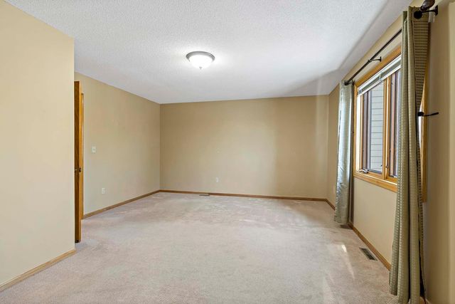 17384 Harding Lane, Lakeville, MN 55044