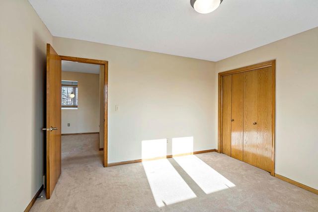 17384 Harding Lane, Lakeville, MN 55044