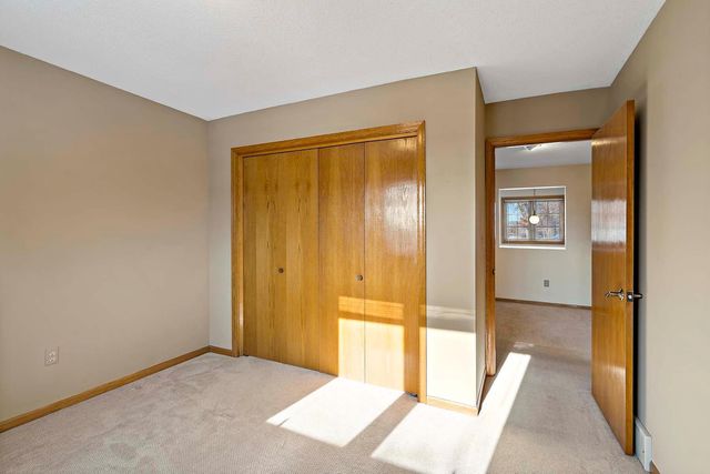 17384 Harding Lane, Lakeville, MN 55044