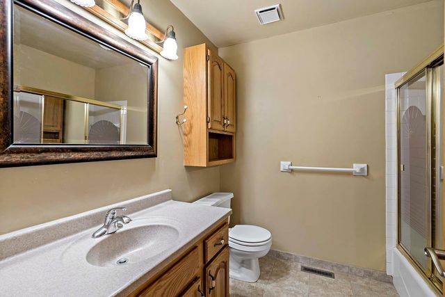 17384 Harding Lane, Lakeville, MN 55044