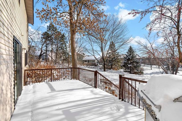 17384 Harding Lane, Lakeville, MN 55044