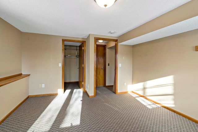 17384 Harding Lane, Lakeville, MN 55044