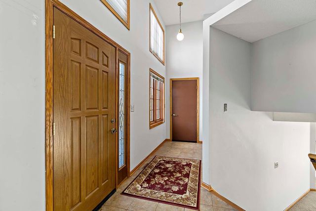 17384 Harding Lane, Lakeville, MN 55044