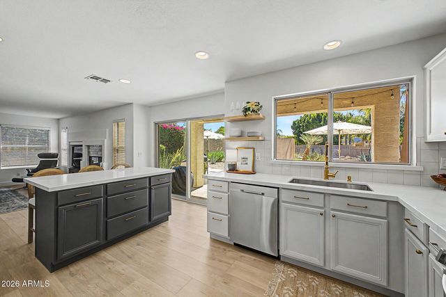 26421 N 43RD Place, Phoenix, AZ 85050