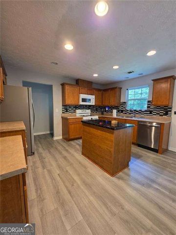 3983 Roxberry Hill Lane, Buford, GA 30518