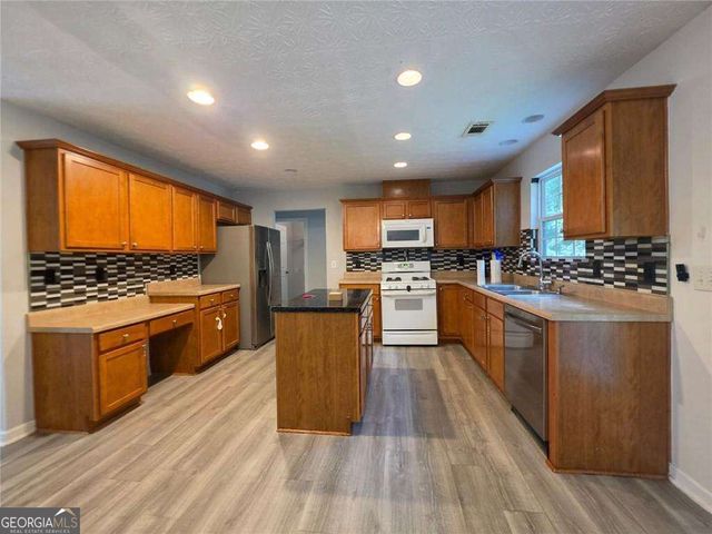 3983 Roxberry Hill Lane, Buford, GA 30518