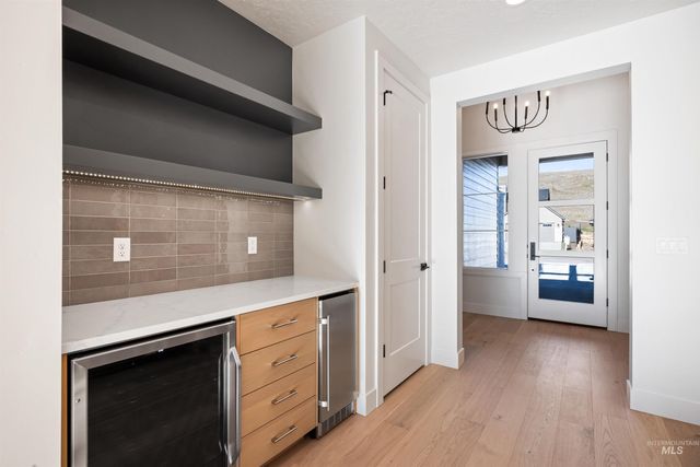 7237 N Firhill Pl, Eagle, ID 83616