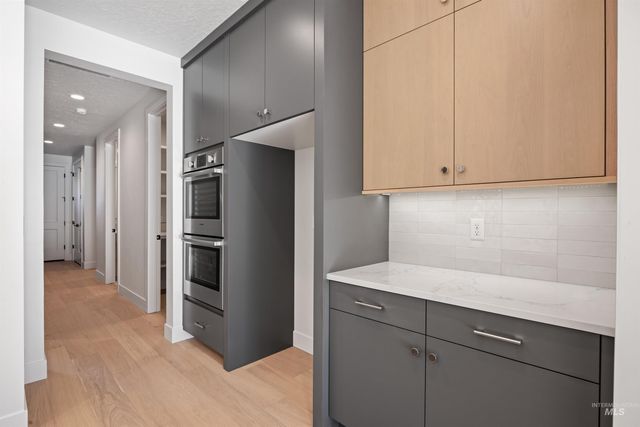 7237 N Firhill Pl, Eagle, ID 83616