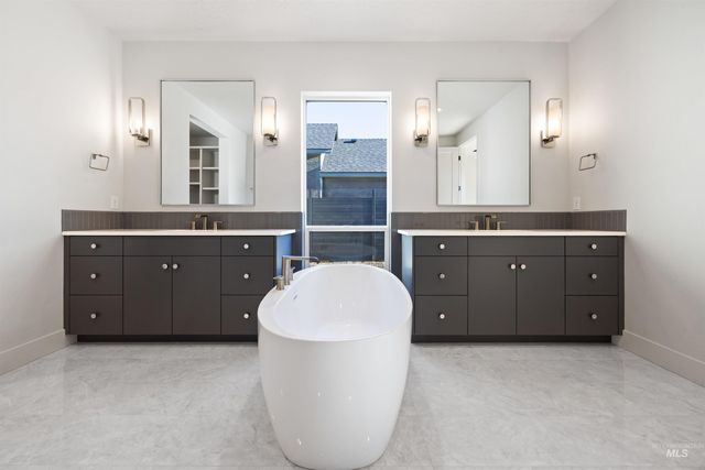 7237 N Firhill Pl, Eagle, ID 83616