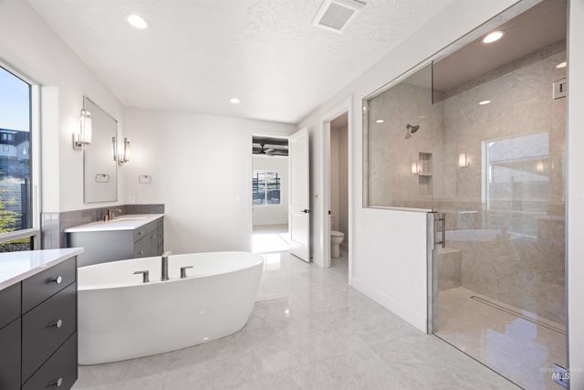 7237 N Firhill Pl, Eagle, ID 83616