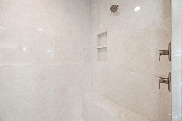 7237 N Firhill Pl, Eagle, ID 83616