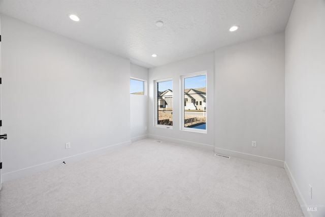 7237 N Firhill Pl, Eagle, ID 83616