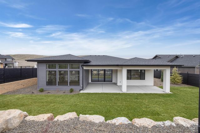 7237 N Firhill Pl, Eagle, ID 83616