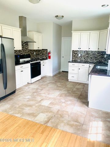 203 Longfellow Avenue, Toms River, NJ 08753