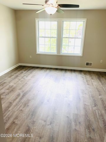 203 Longfellow Avenue, Toms River, NJ 08753