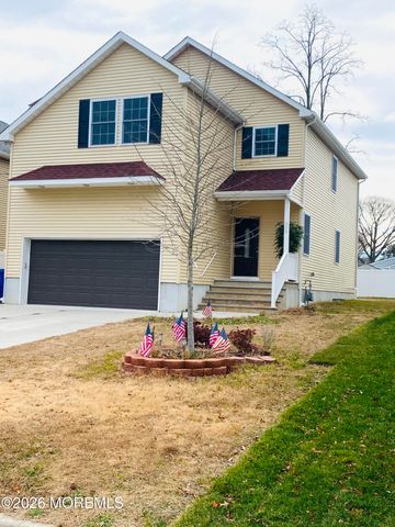 203 Longfellow Avenue, Toms River, NJ 08753