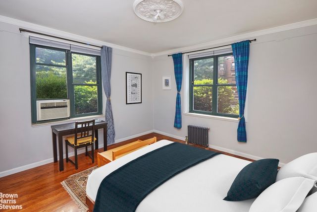 7811 35th Ave Apt 1G, New York City, NY 11372
