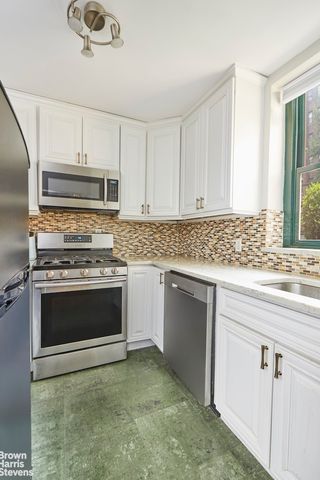 7811 35th Ave Apt 1G, New York City, NY 11372