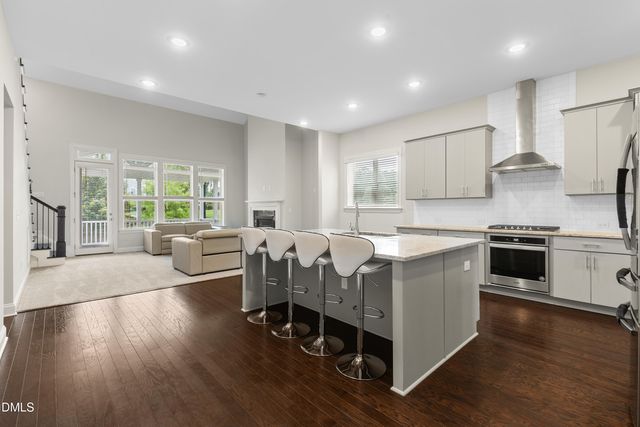 912 Village View Lane, Cary, NC 27519