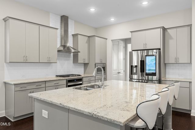 912 Village View Lane, Cary, NC 27519