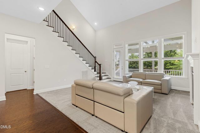912 Village View Lane, Cary, NC 27519