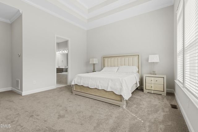 912 Village View Lane, Cary, NC 27519