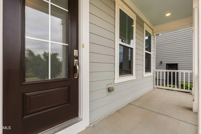 912 Village View Lane, Cary, NC 27519
