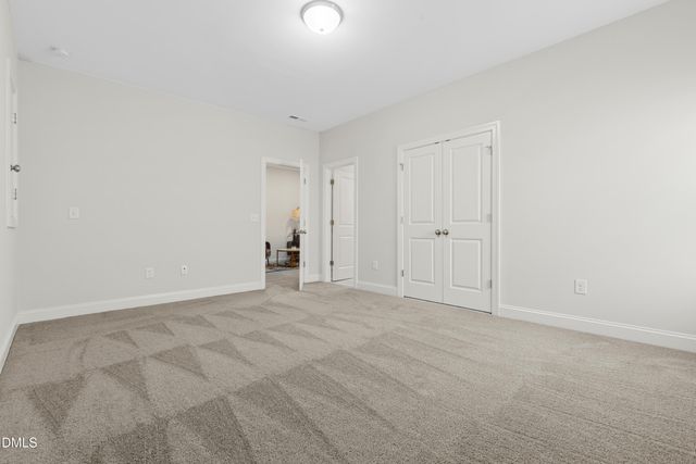 912 Village View Lane, Cary, NC 27519