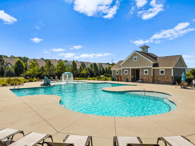 912 Village View Lane, Cary, NC 27519