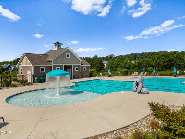 912 Village View Lane, Cary, NC 27519