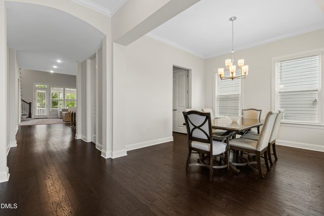 912 Village View Lane, Cary, NC 27519