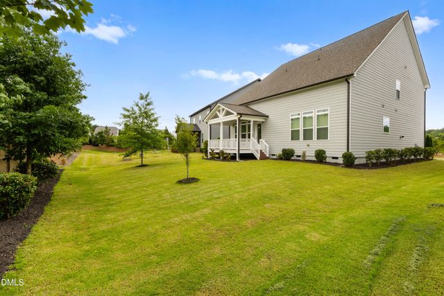912 Village View Lane, Cary, NC 27519